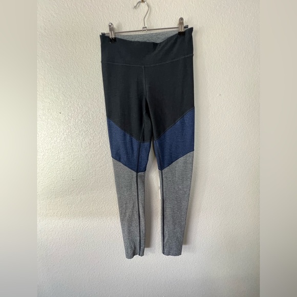Outdoor Voices 7/8 Leggings Women's Small Mid-Rise Colorblocked Compression 793 - Picture 2 of 4